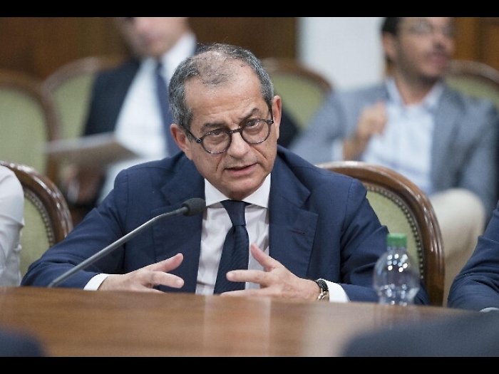 Tria,fondi per calo tasse non in deficit