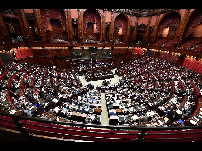 Manovra, salta norma contratti a termine