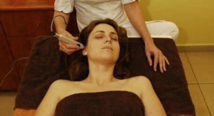 Medicina: il dermatologo, 'terapia biofotonica alleata della pelle'