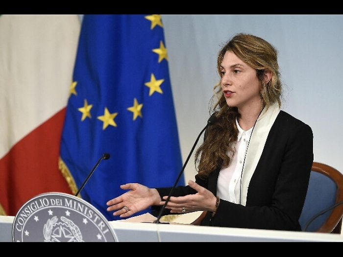 Cambiano pagelle Pa,ore lavorate contano