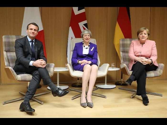 'Trump non imponga dazi o l'Ue reagir&agrave;'