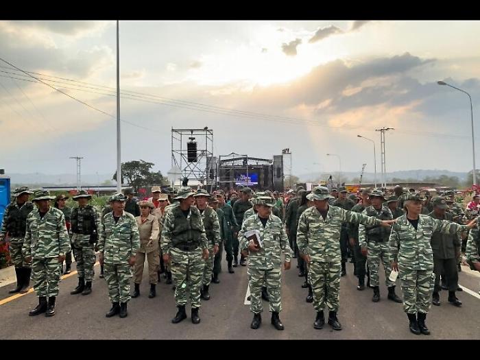 Venezuela, 320 soldati fuggiti da sabato