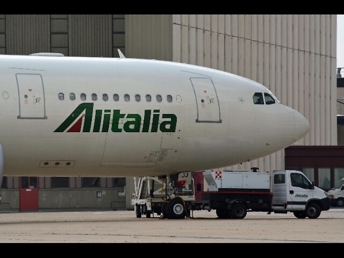 Alitalia: Battisti, dossier in corso