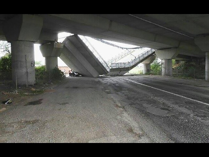 Crollo cavalcavia,forse vizi costruzione