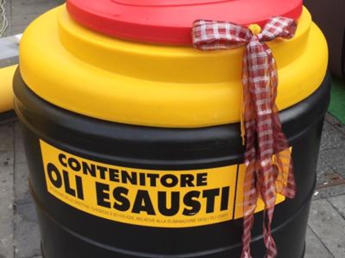 Oli lubrificanti usati, raccolta e rigenerazione record nel 2016 /Video