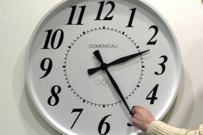 Ora legale: in agguato insonnia, malumore e +5% rischi infarto