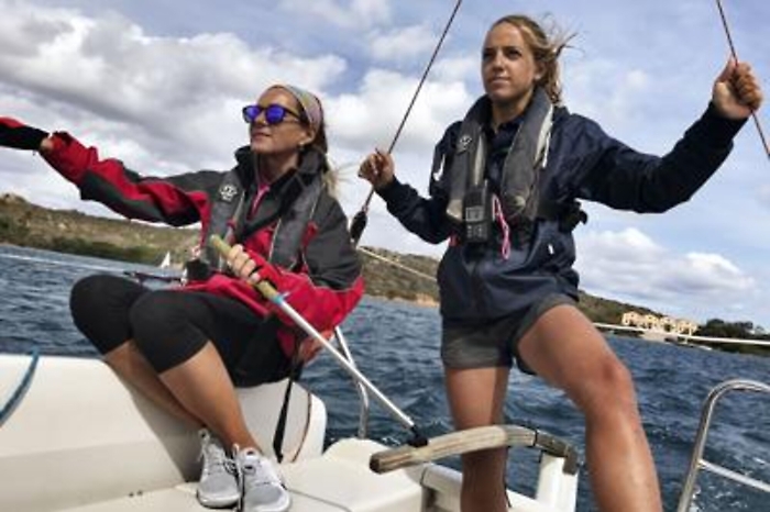 Tumori: in barca dopo il cancro, cercasi 150 donne per studio su velaterapia