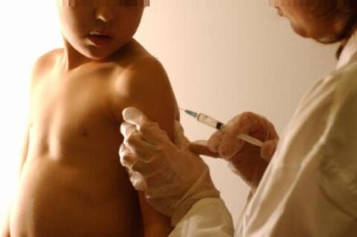 Vaccini: ecco le novit&agrave; del decreto sull'obbligo per andare a scuola