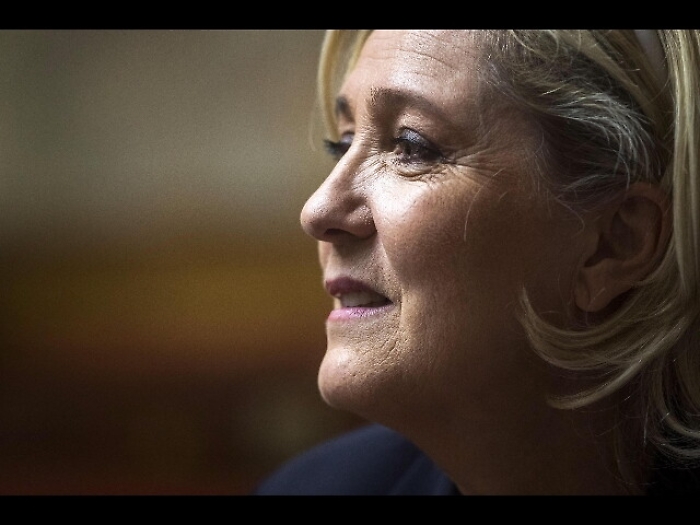 Gilet Gialli: Le Pen, Macron rischia