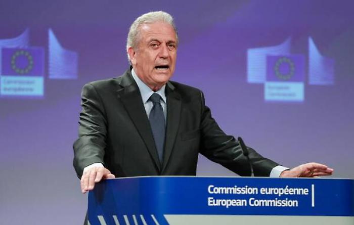 Migranti, l'Ue pronta a incontrare l'Italia sui ricollocamenti