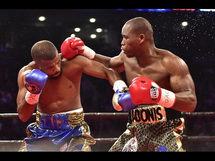 Pugilato: Stevenson lotta per la vita