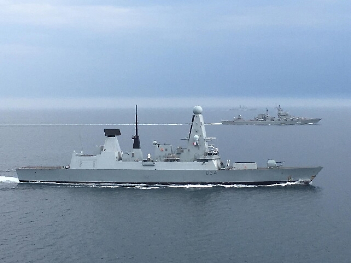 Russia: navi militari nel Mediterraneo