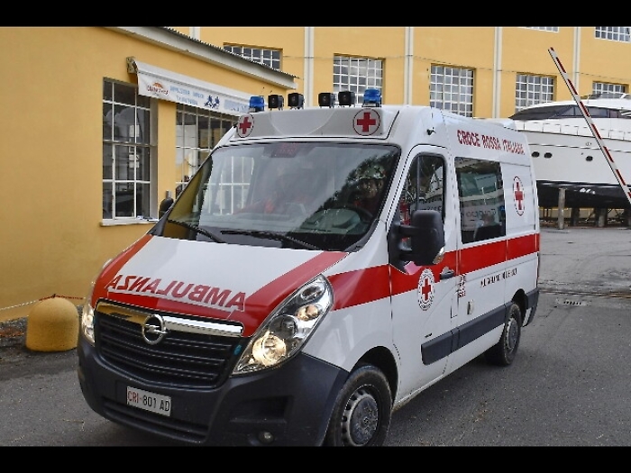 'Quanto costa ambulanza' e fa donazione