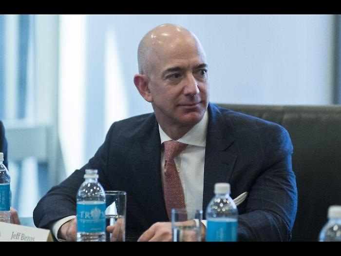 Bezos secondo uomo pi&ugrave; ricco al mondo