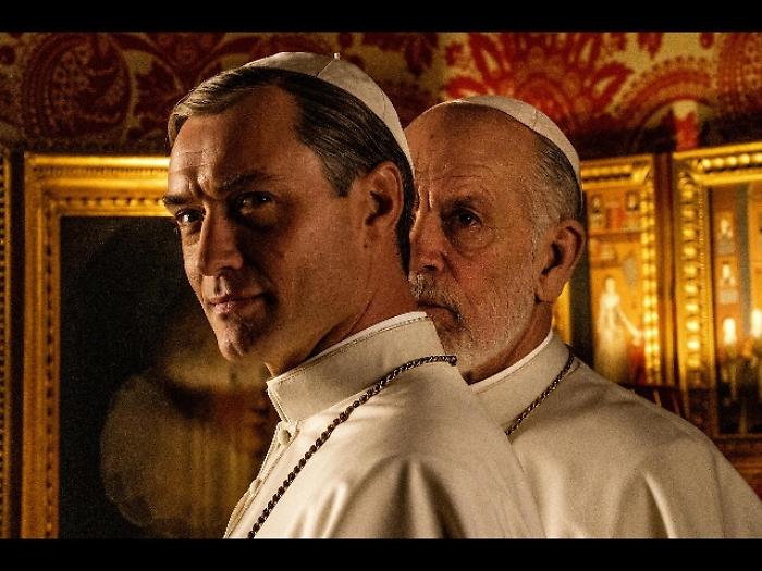 Law e Malkovich, prima foto The New Pope