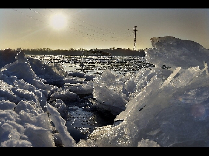 Danubio ghiacciato, serve rompighiaccio