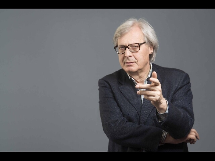 Sgarbi, a teatro con Michelangelo