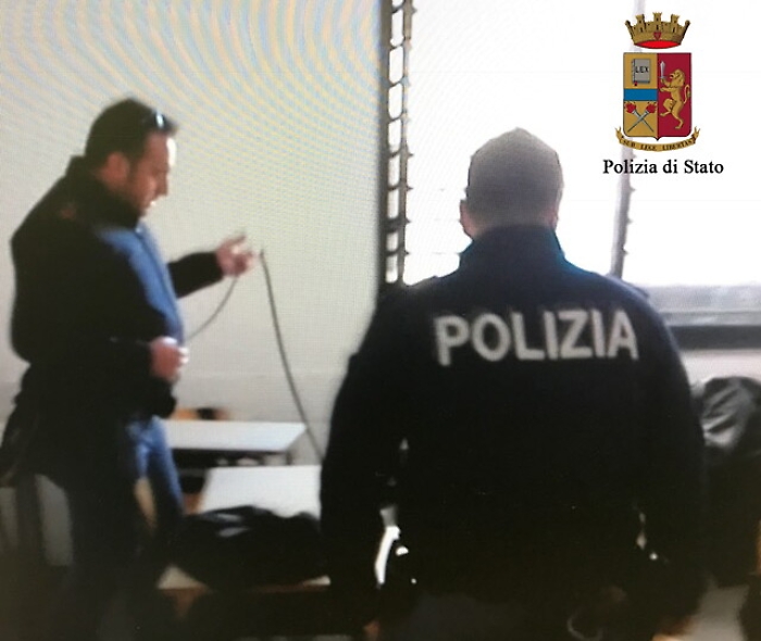 Ragusa, controlli a scuola, trovato hashish in due istituti