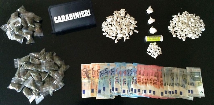 San Giovanni Galermo, la droga era nascosta nel vano ascensore del palazzo