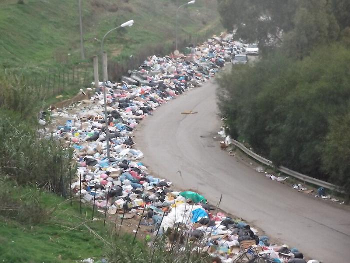 Rifiuti, nuova ordinanza per la Sicilia. Crocetta: &laquo;Rischio emergenza permanente&raquo;