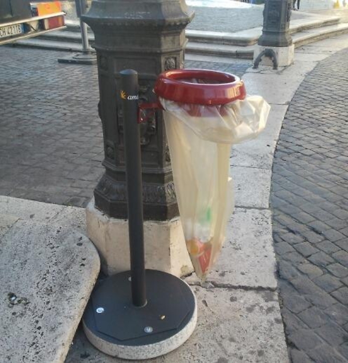 G7,  contenitori per i rifiuti "antiterrorismo"