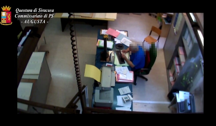 Siracusa, Augusta e Floridia, cittadinanze italiane in cambio di denaro: coinvolti dipendenti dei Comuni e tre brasiliani