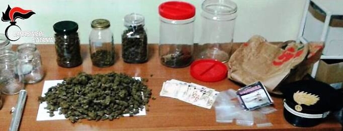 Mascalucia, droga e soldi nascosti nel Dvd di "Gomorra", arrestato