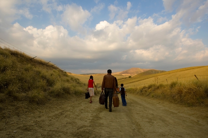 L'inarrestabile emigrazione siciliana e quelli che ritornano