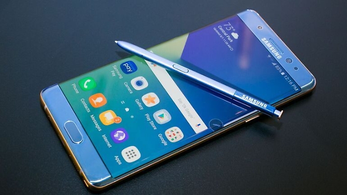 Samsung lancia il Galaxi Note 8 e spera di far dimenticare il flop del predecessore