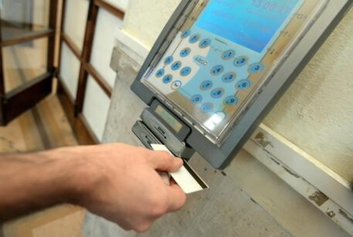 Assenteismo Termini Imerese, misura cautelare per15 dipendenti 