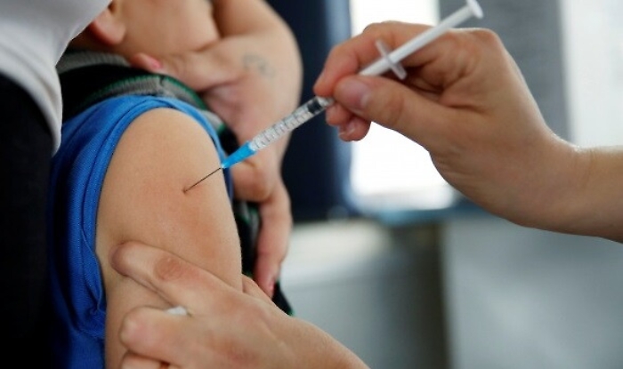 Psicosi vaccini a San Giorgio: bimbo sviene ma per il quartiere "&egrave; morto"