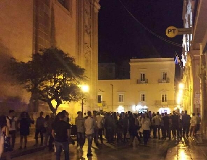 Panico nella notte al Mercato di Marsala per colpo sparato a salve e scoppia il panico