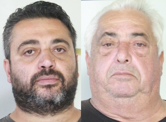 Padre e figlio coltivavano marijuana in casa ad Aci Catena: arrestati
