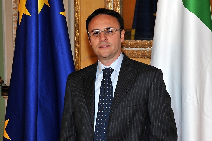 Legalizzare prostituzione in Sicilia: per deputato Figuccia "porterebbe soldi"