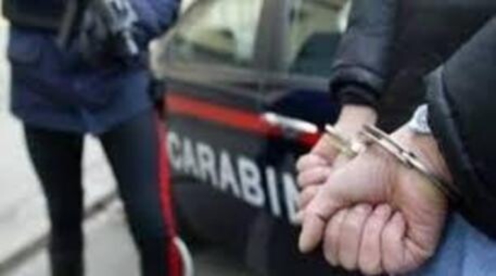 Droga, estorsioni e rapine: 15 arresti tra Brindisi e Catania