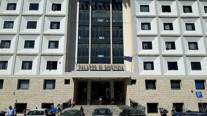 Siracusa, il procuratore &laquo;vigile&raquo; e la guerra delle toghe nel palazzo che scotta