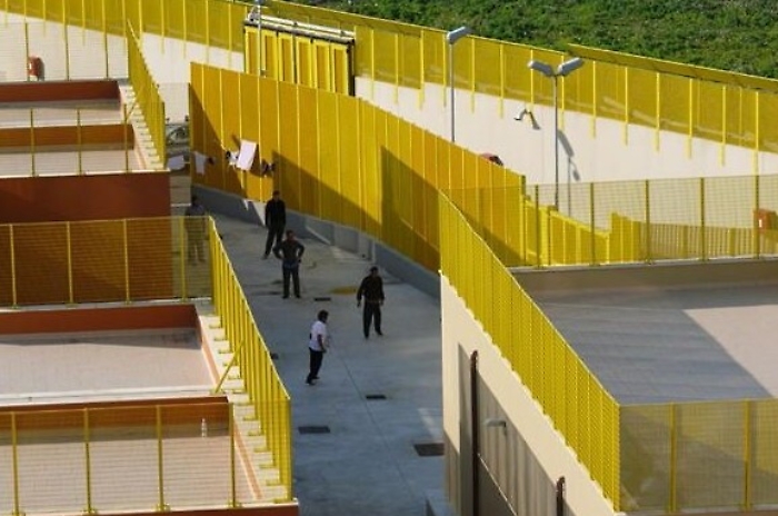 Tentata rivolta nell'hotspot di Trapani Milo, sindacato vicino ad agenti