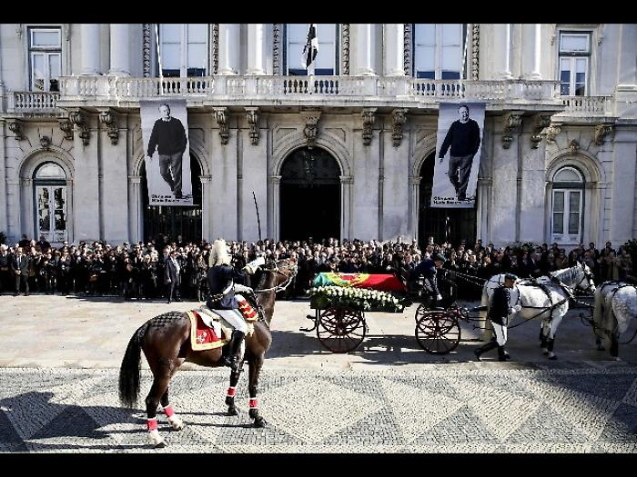 Portogallo: lutto per morte Mario Soares