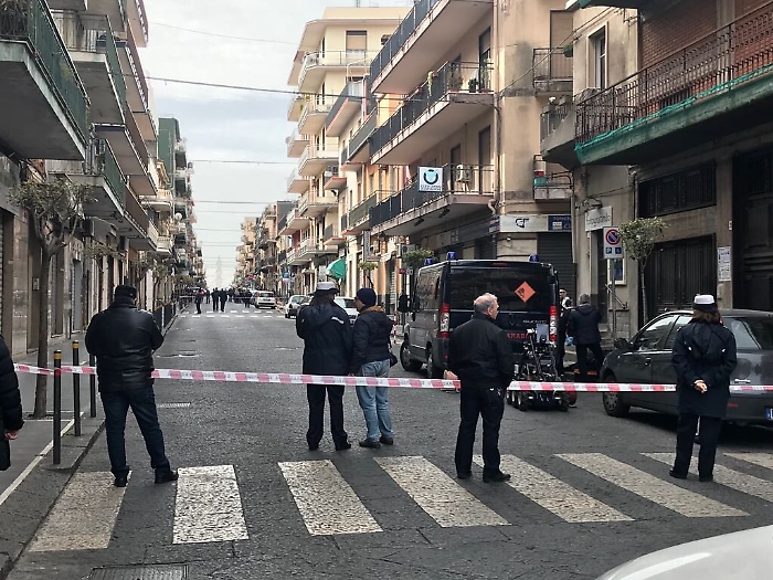 Bottiglia "sospetta" su tubo gas a Misterbianco: falso allarme