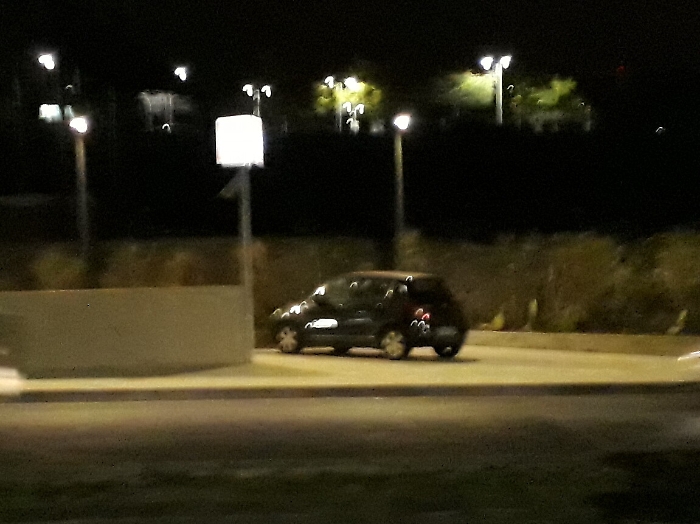 Auto... attende la metro a Nesima