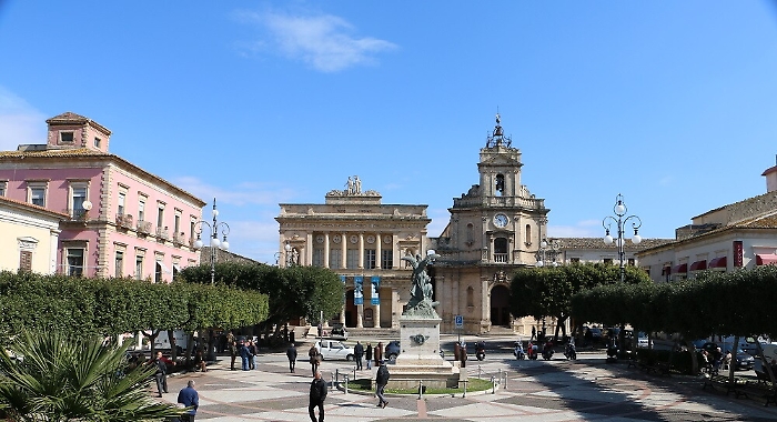 Vittoria, non regge al dolore per la morte del padre e si toglie la vita