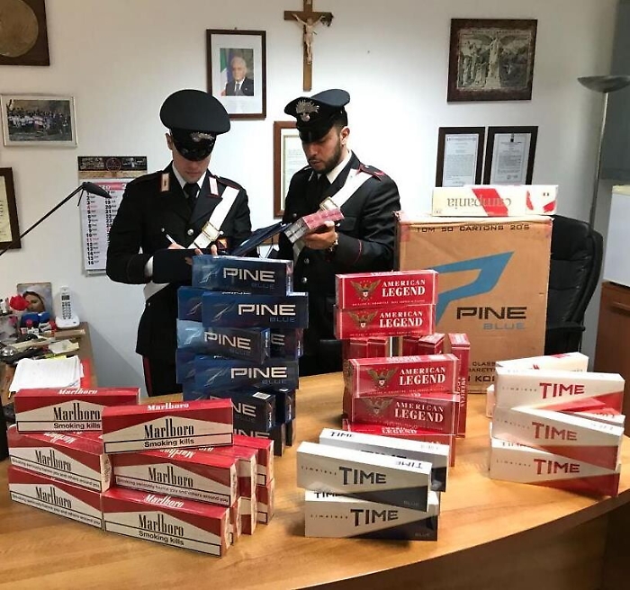 Palermo, a casa aveva oltre 10 mila pacchetti di sigaretta di contrabbando