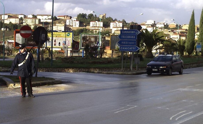 Droga e omicidi di mafia, blitz dei carabinieri contro il clan di Riesi