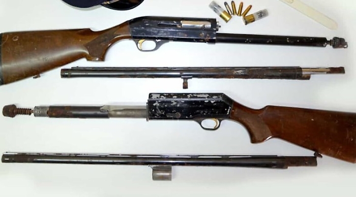 Canicatt&igrave;, armi e munizioni in una grotta