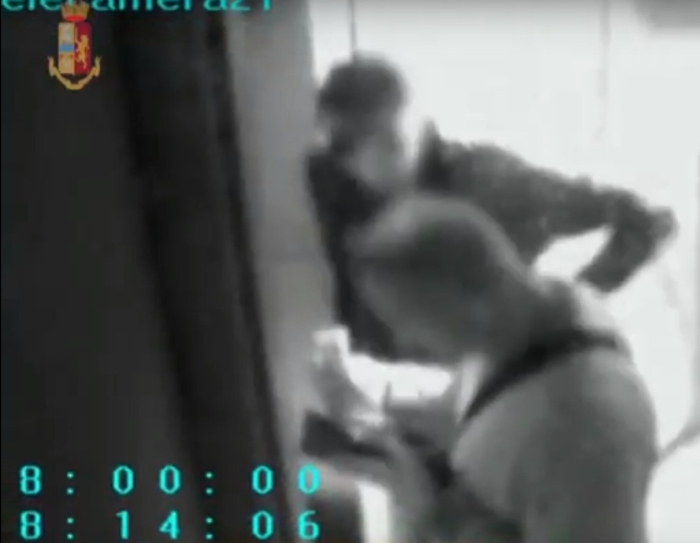 A rischio l'identit&agrave; di tutti: con tecnica "Sim Swap" conti online svuotati