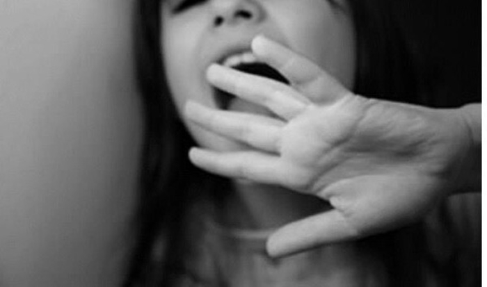 Palpeggi&ograve; 12enne nelle parti intime, arrestato avvocato di Marsala