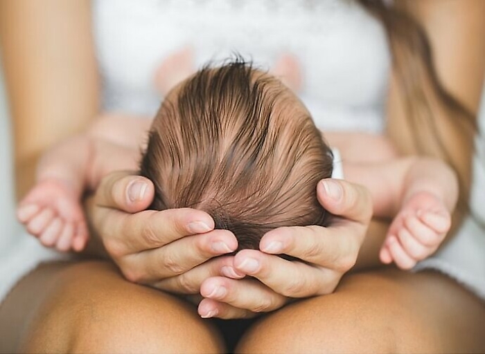Elisoccorso bloccato, e cos&igrave; bimba nasce in una stazione di servizio...