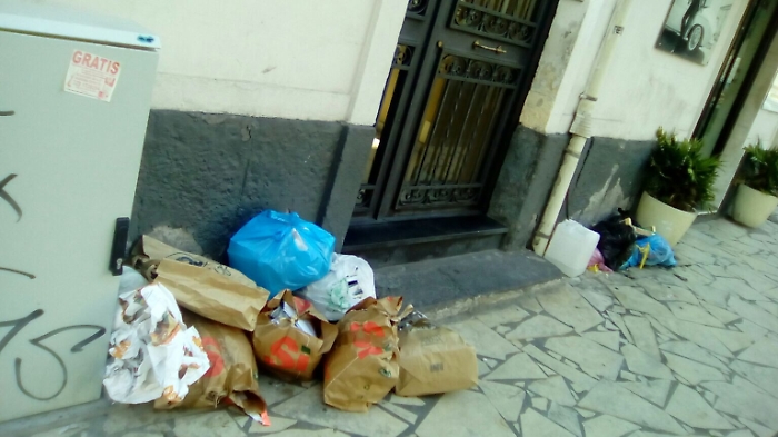 Catania, corso delle Province: "Viviamo in una discarica a cielo aperto!"