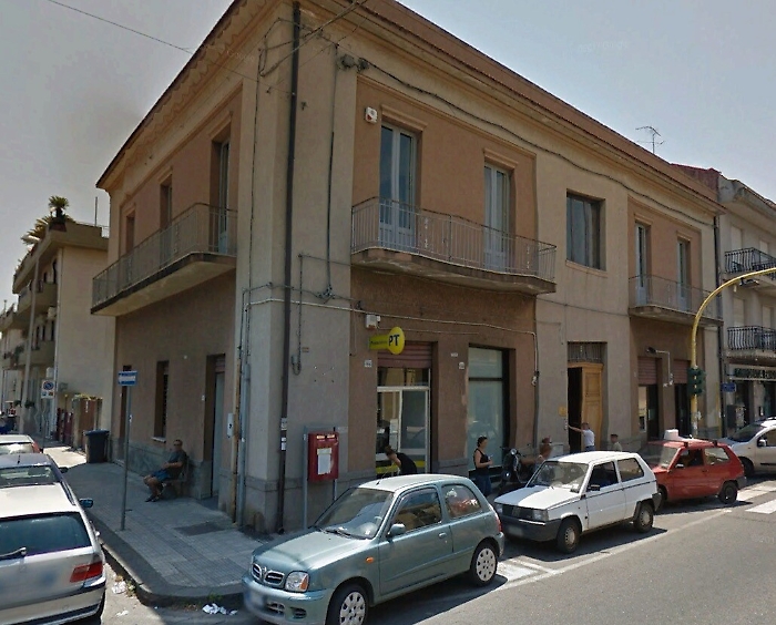 Mascali, al postmat ruba soldi di un anziano: le telecamere lo incastrano