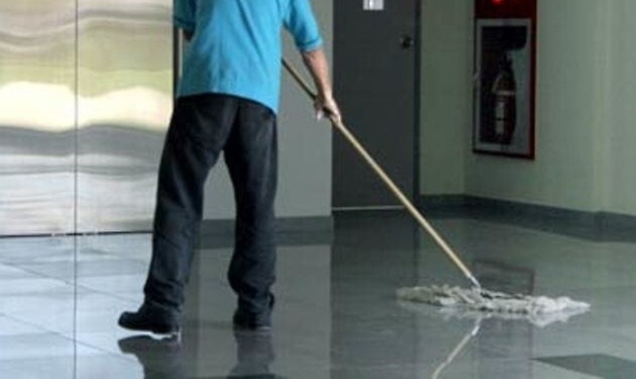 Sanit&agrave;, al Vittorio Emanuele societ&agrave; pulizie taglia 91 posti di lavoro